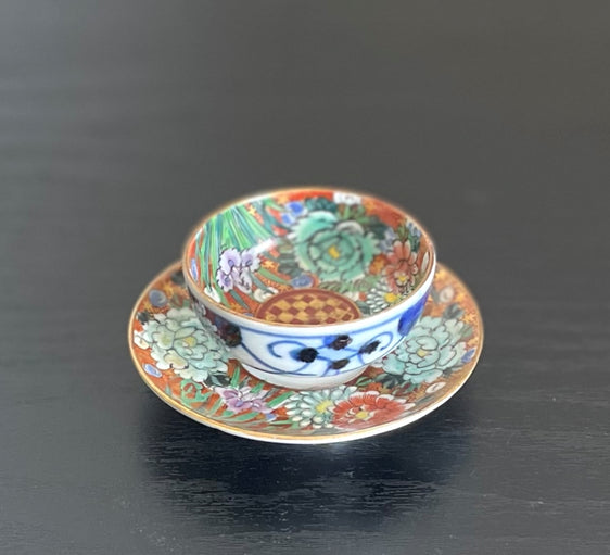 Gold princess cup with floral motifs